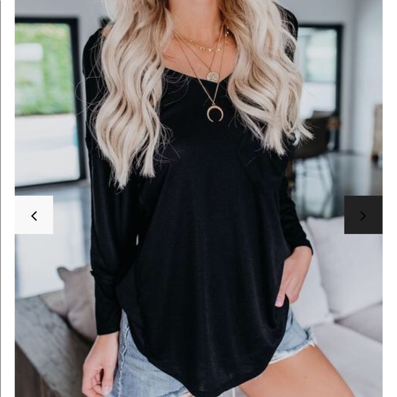 Tops - Vici Black pocketed knit top